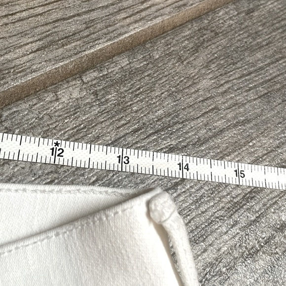 Madewell Cali Demi-Boot Jeans White Distressed Womens 27 NWOT Raw hem Cropped - Picture 5 of 15